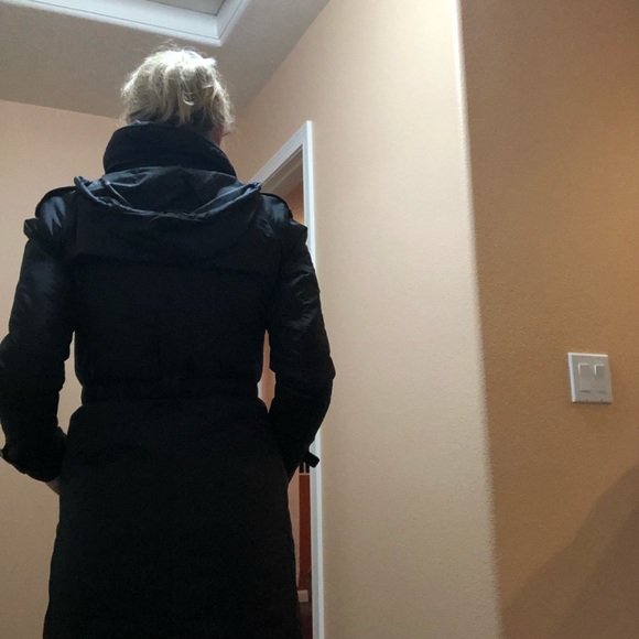 Burberry London coat - Picture 7 of 8